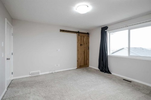 206 Pantego View Nw, Calgary, AB - Indoor Photo Showing Other Room