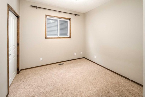 164 Everbrook Drive Sw, Calgary, AB - Indoor Photo Showing Other Room