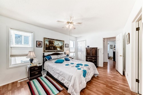 21 Strathmore Lakes Way, Strathmore, AB - Indoor Photo Showing Bedroom