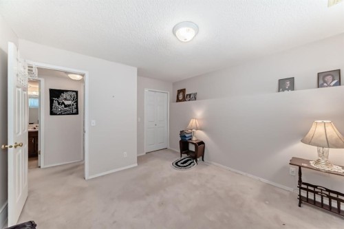 21 Strathmore Lakes Way, Strathmore, AB - Indoor
