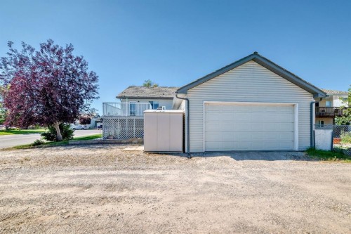 21 Strathmore Lakes Way, Strathmore, AB - Outdoor