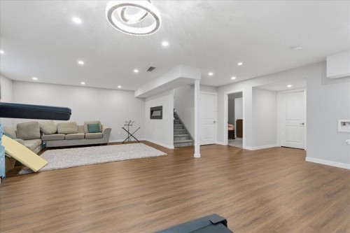 52 Brightoncrest Terrace Se, Calgary, AB - Indoor