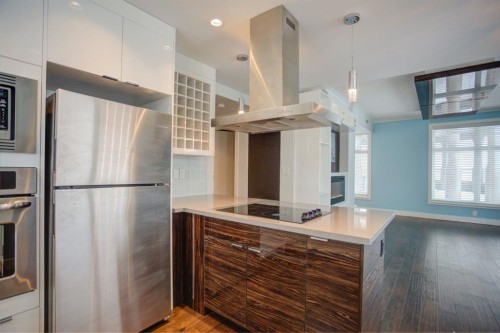 N/A-201 1 Street Se, Calgary, AB - Indoor Photo Showing Kitchen