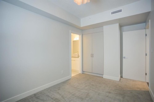 N/A-201 1 Street Se, Calgary, AB - Indoor Photo Showing Other Room