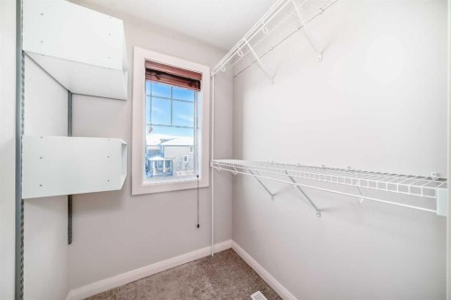 297 Evanspark Gardens Nw, Calgary, AB - Indoor With Storage