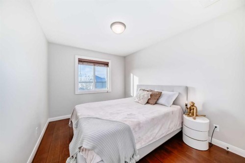 297 Evanspark Gardens Nw, Calgary, AB - Indoor Photo Showing Bedroom