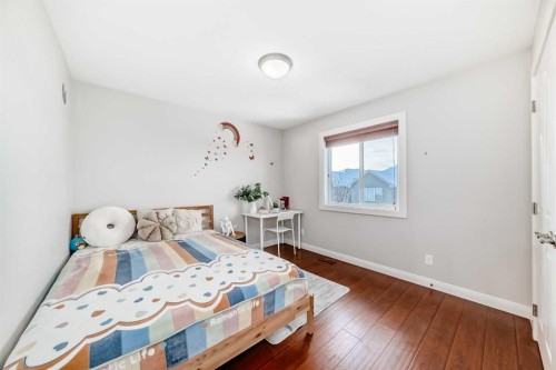 297 Evanspark Gardens Nw, Calgary, AB - Indoor Photo Showing Bedroom