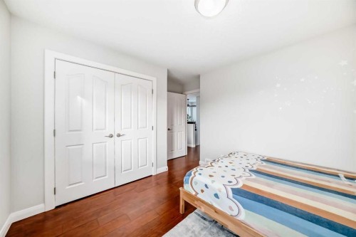297 Evanspark Gardens Nw, Calgary, AB - Indoor Photo Showing Bedroom