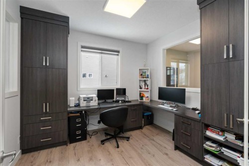 81 Cranbrook Place Se, Calgary, AB - Indoor Photo Showing Office