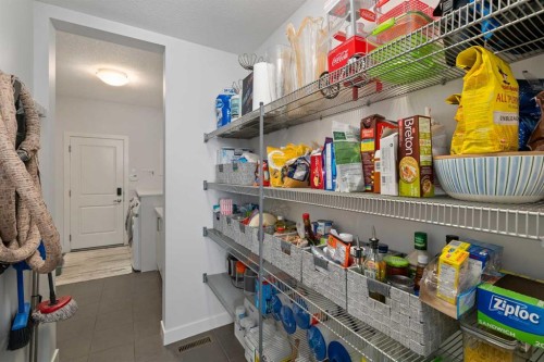 81 Cranbrook Place Se, Calgary, AB - Indoor