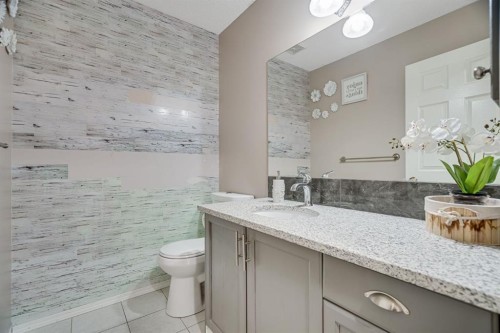104 Cove Crescent, Chestermere, AB - Indoor Photo Showing Bathroom