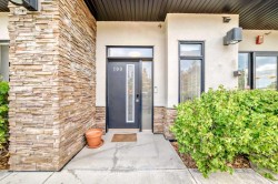 109-15 Rosscarrock Gate SW Calgary, AB T3C 1E6