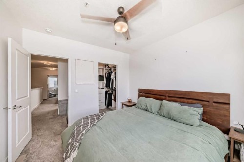 109-15 Rosscarrock Gate Sw, Calgary, AB - Indoor Photo Showing Bedroom