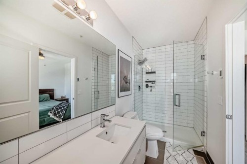 109-15 Rosscarrock Gate Sw, Calgary, AB - Indoor Photo Showing Bathroom