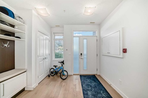 109-15 Rosscarrock Gate Sw, Calgary, AB - Indoor Photo Showing Other Room