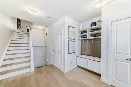 109-15 Rosscarrock Gate Sw, Calgary, AB - Indoor Photo Showing Other Room