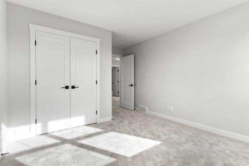 315 Kinniburgh Loop, Chestermere, AB - Indoor Photo Showing Other Room