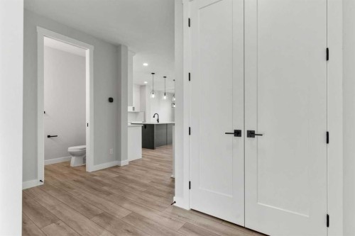 315 Kinniburgh Loop, Chestermere, AB - Indoor Photo Showing Other Room