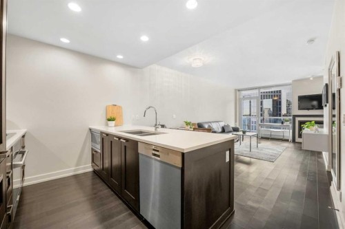 1526-222 Riverfront Avenue Sw, Calgary, AB - Indoor Photo Showing Kitchen With Double Sink