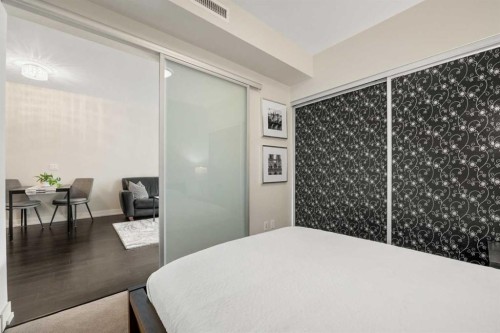 1526-222 Riverfront Avenue Sw, Calgary, AB - Indoor Photo Showing Bedroom