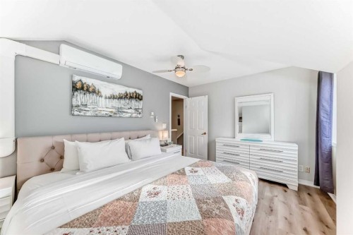 108-1000 Harvie Heights Road, Harvie Heights, AB - Indoor Photo Showing Bedroom