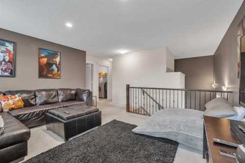 29 Kincora Hill Nw, Calgary, AB - Indoor Photo Showing Living Room
