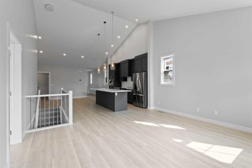 601-15 Coopersfield Link Sw, Airdrie, AB - Indoor Photo Showing Kitchen