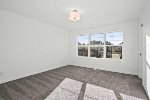 640 Masters Road Se, Calgary, AB - Indoor Photo Showing Other Room