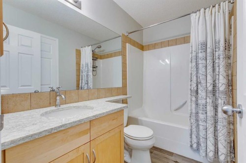 199 Everglen Way Sw, Calgary, AB - Indoor Photo Showing Bathroom