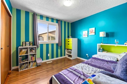 76 Bedford Circle Ne, Calgary, AB - Indoor Photo Showing Bedroom