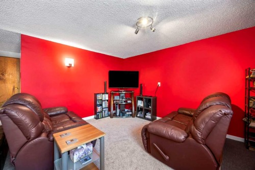 76 Bedford Circle Ne, Calgary, AB - Indoor