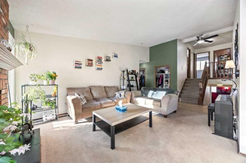 76 Bedford Circle Ne, Calgary, AB - Indoor Photo Showing Living Room