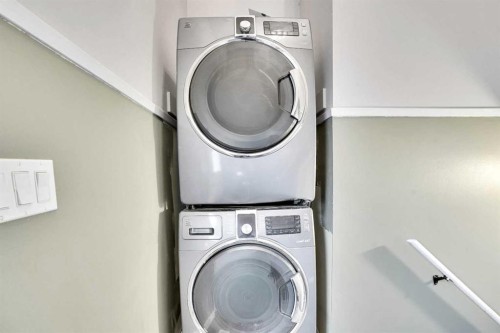 52 Pennsburg Way Se, Calgary, AB - Indoor Photo Showing Laundry Room