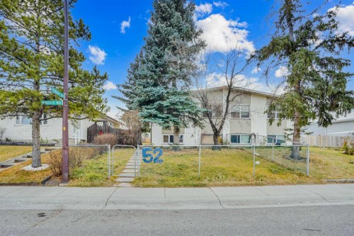 52 Pennsburg Way Se, Calgary, AB - Outdoor