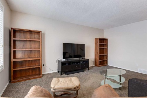 145 Fairway View Nw, High River, AB - Indoor