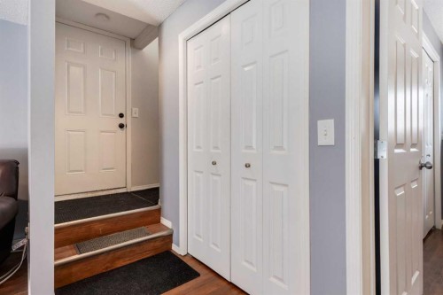 145 Fairway View Nw, High River, AB - Indoor Photo Showing Other Room