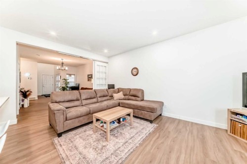 10 Homestead Passage Ne, Calgary, AB - Indoor Photo Showing Living Room