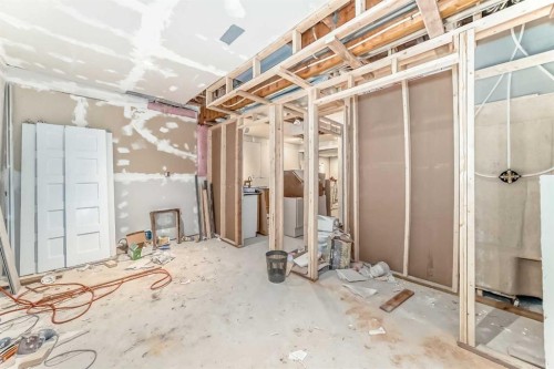 10 Homestead Passage Ne, Calgary, AB - Indoor