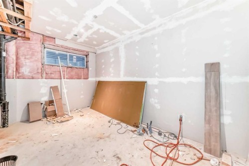 10 Homestead Passage Ne, Calgary, AB - Indoor Photo Showing Other Room