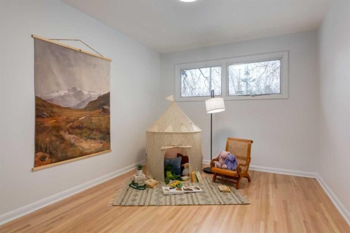 126 & 128 Winston Drive Sw, Calgary, AB - Indoor Photo Showing Other Room