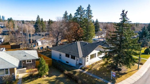 126 & 128 Winston Drive Sw, Calgary, AB - Outdoor