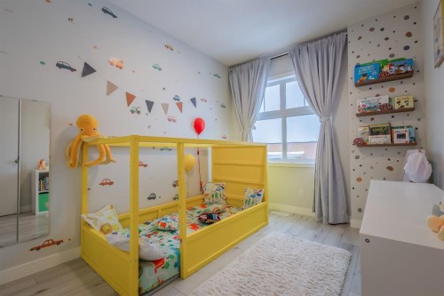 137 Les Jardins Park Se, Calgary, AB - Indoor Photo Showing Other Room