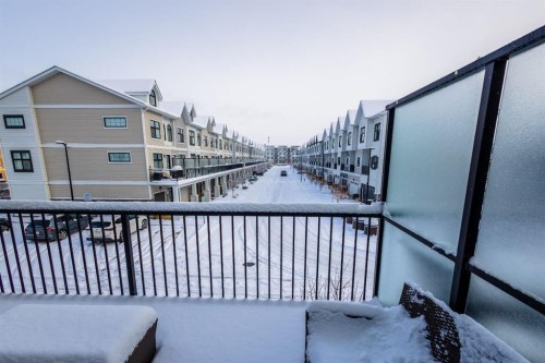 137 Les Jardins Park Se, Calgary, AB - Outdoor