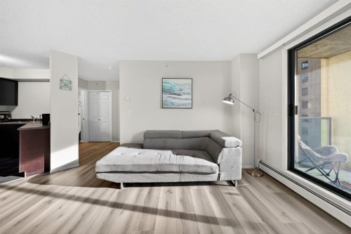 1107-1111 6 Avenue Sw, Calgary, AB - Indoor