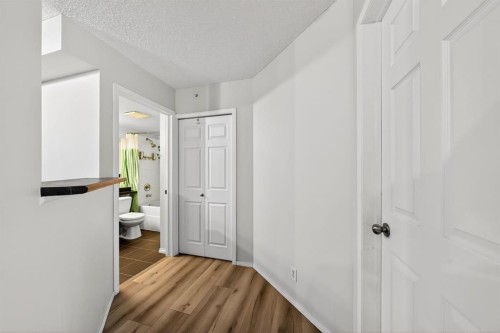 1107-1111 6 Avenue Sw, Calgary, AB - Indoor Photo Showing Other Room