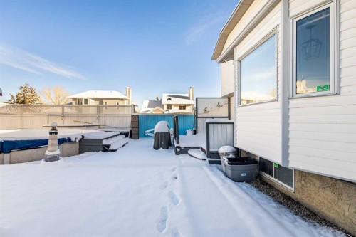 70 Pasadena Gardens Ne, Calgary, AB - Outdoor With Exterior