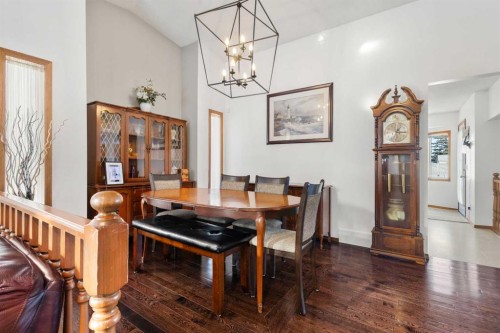 70 Pasadena Gardens Ne, Calgary, AB - Indoor Photo Showing Dining Room