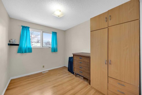 12 Whitaker Close Ne, Calgary, AB - Indoor