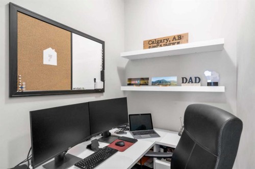 236 Walden Heights Se, Calgary, AB - Indoor Photo Showing Office