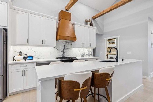 376 Precedence Hill, Cochrane, AB - Indoor Photo Showing Kitchen With Upgraded Kitchen